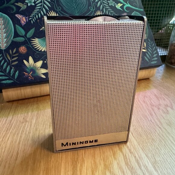 Vintage Mininome Miniature Electronic Metronome with Case, Circa 1967 - Picture 4 of 16